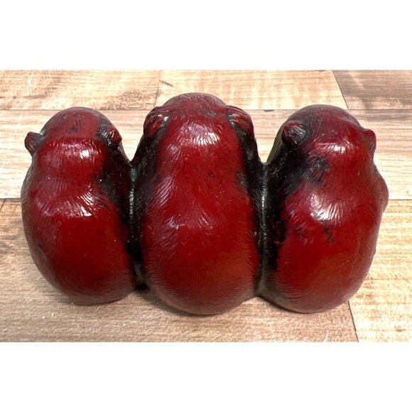 VTG Three Wise Monkeys See No Evil Hear No Evil Speak No Evil Red & Black Resin - Picture 2 of 3